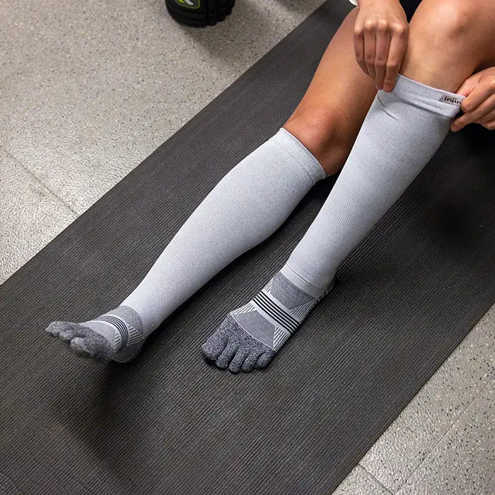 Women&#39;s Compression Over the Calf