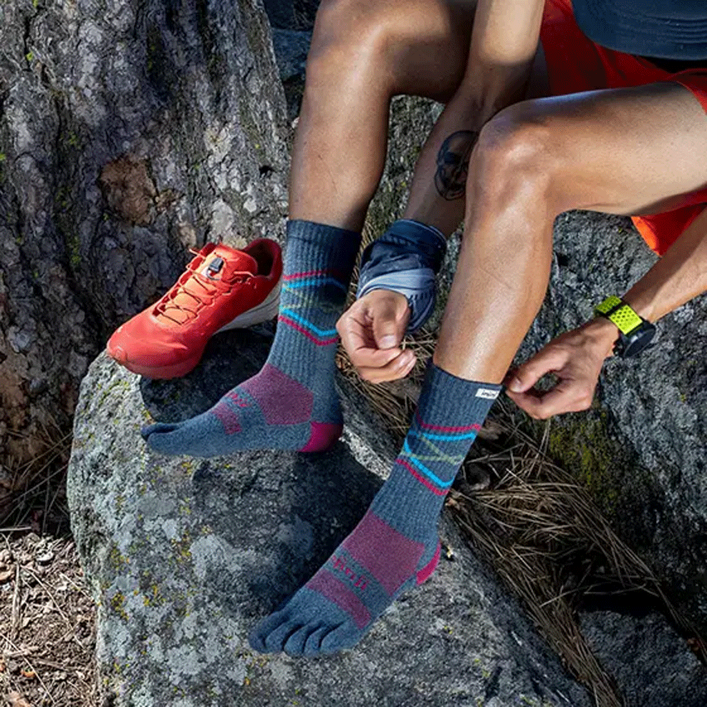 Injinji 2.0 Men's Trail Midweight Mini Crew Toesocks - Granite, X-Large